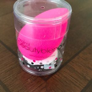 Beauty Blender Makeup Sponge